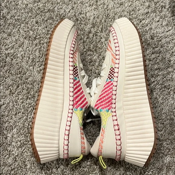 Dolce Vita Denae Stitch Chunky Platform Sneakers Lace Up Tennis Shoes 8 NWOT - Picture 10 of 10